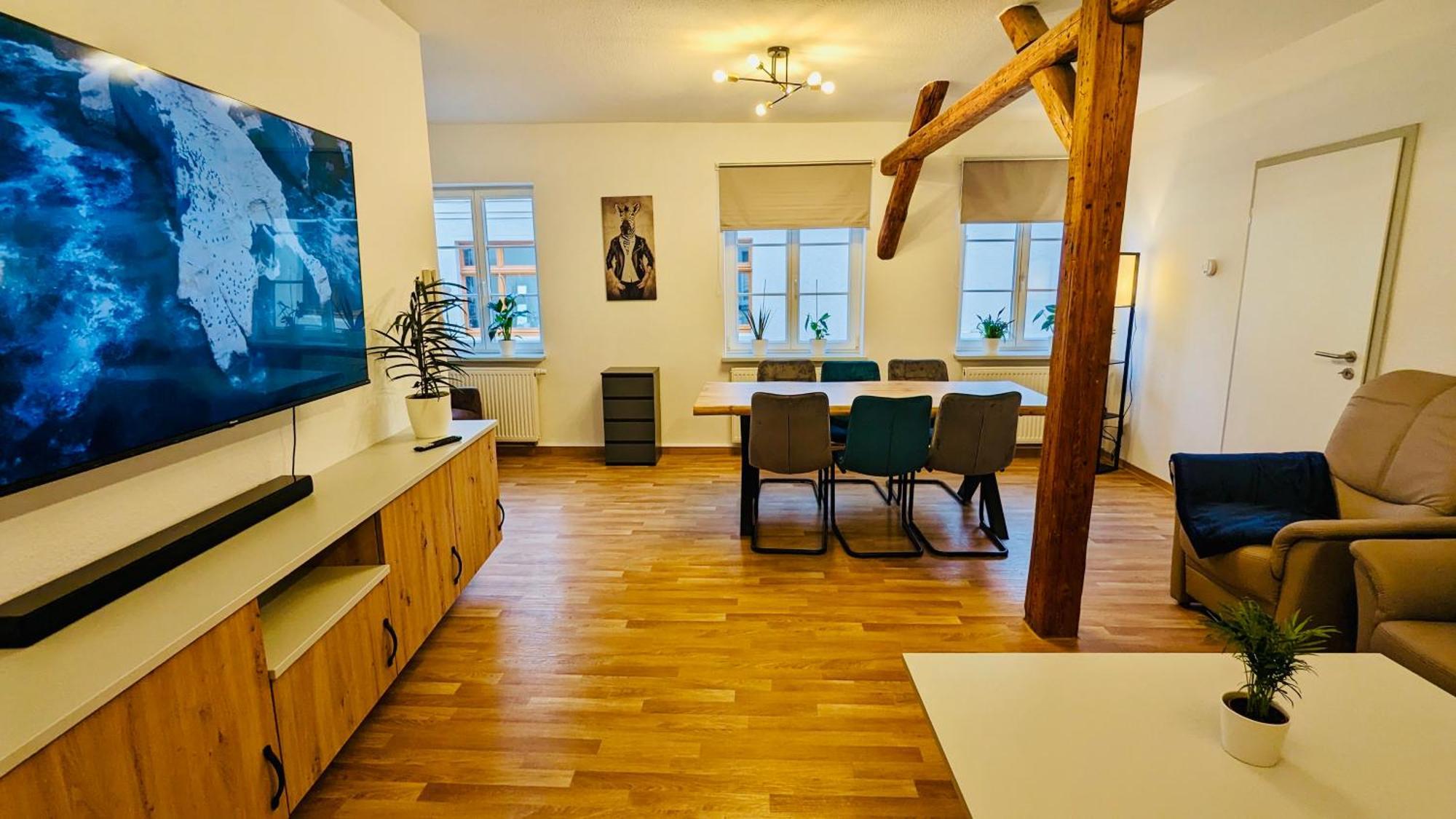 Die Arche - Eigene Haushaelfte Im Stadtzentrum Arnstadt Exterior photo